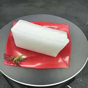 China Cera de <span class=keywords><strong>parafina</strong></span> 56 58 60 Bloque completamente refinado Gránulo Cera de <span class=keywords><strong>parafina</strong></span> Fabricación de velas Químicos - Product Image 1