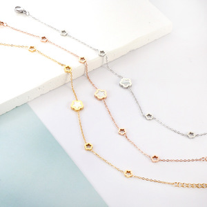 กำไลข้อมือลายดอกไม้แบบมินิมอลทันสมัย สแตนเลสสตีล ของขวัญเครื่องประดับสำหรับผู้หญิง หรูหราเบาๆ อินเทรนด์ ระดับไฮเอนด์ - Product Image 1