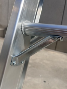 Échelle escamotable combinée en aluminium <span class=keywords><strong>de</strong></span> 150 kg <span class=keywords><strong>de</strong></span> capacité, fournie directement par l'usine, pour l'entretien, la réparation et l'installation - Product Image 5