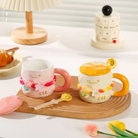 Taza de café/té de cerámica con diseño de tulipanes en relieve coloridos y diseño femenino, ideal para regalo de cumpleaños.