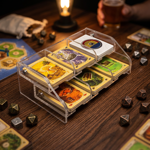 Organizador de Cartas Acrílico Transparente Premium de 2 Niveles con Múltiples Ranuras para Almacenamiento de Cartas de Juegos de Mesa como <span class=keywords><strong>Catan</strong></span> - Product Image 1