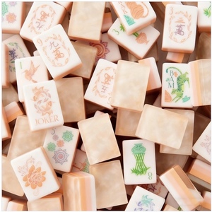 En Stock: Juego de Mahjong de Lujo Moderno de Cuatro Capas con Fichas Grabadas, 160 Fichas Perladas Americanas, Portátil, Duradero y Ecológico - Product Image 1