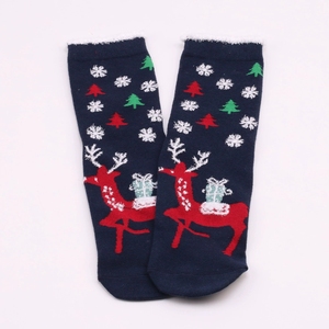 Chaussettes <span class=keywords><strong>de</strong></span> Noël pour femmes mi-mollet en peluche pelucheuse doublées <span class=keywords><strong>de</strong></span> <span class=keywords><strong>bas</strong></span> <span class=keywords><strong>de</strong></span> vacances d'hiver chauds avec des motifs <span class=keywords><strong>de</strong></span> flocon <span class=keywords><strong>de</strong></span> neige <span class=keywords><strong>de</strong></span> renne du Père Noël - Product Image 4