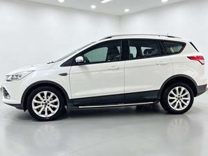 <span class=keywords><strong>Ford</strong></span> <span class=keywords><strong>Kuga</strong></span> 1.5T FWD Comfort SUV Usado de 2015, Motor EcoBoost Turbo, Múltiples Kilometrajes Disponibles - Product Image 4