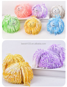 Balle en peluche TPR chat aux poils longs bicolores, jouet anti-stress moelleux en forme d'animal, cadeau pour enfants, décompression au bureau, petit ornement - Product Image 3