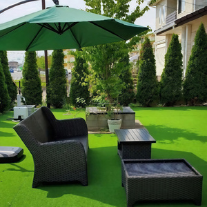 Gazon artificiel pour jeux extérieurs et aménagements paysagers, tapis de gazon synthétique à bas prix enroulé sur toile de gazon - Product Image 4