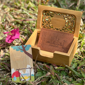 Carte de membre professionnelle RFID en bois de cerisier et bambou écologique, étanche, 13,56 MHz, pour contrôle d'accès et paiement hôtelier - Product Image 1