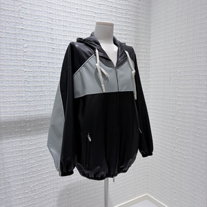 Veste en cuir de basketball pour <span class=keywords><strong>femme</strong></span> ultra-fine en peau de mouton, à blocs de couleur, zippée, à capuche, cintrée à la taille, pour l'extérieur - Product Image 2