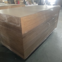 Panel Kayu Poplar Karbonisasi 3 Lapis Stabilitas Tinggi untuk Inti Pintu Lemari Dapur dan Kamar Mandi
