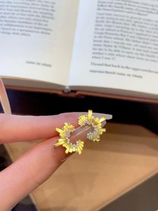 Parure de bijoux Xinfly de luxe en or 24 carats : collier, boucles d'oreilles et bague, série Feux d'artifice étincelants en or blanc classique avec diamants, idéale pour les soirées - Product Image 3