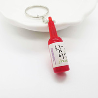 Gantungan Kunci botol anggur Korea kreatif, gantungan kunci liontin Merah Kuning Biru logam anggur Mini untuk hadiah pesta Wanita Pria