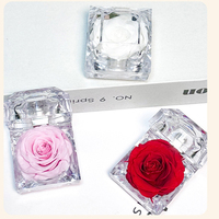 Boîte à fleurs en roses éternelles et en acrylique pour fiançailles romantiques, vente en gros, pour les cadeaux de Noël, du Nouvel An et de la Saint-Valentin