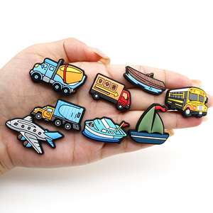Offre Spéciale <span class=keywords><strong>dessin</strong></span> animé voiture <span class=keywords><strong>chaussure</strong></span> sabot breloques nouveau Style concepteur camion breloques mignon <span class=keywords><strong>dessin</strong></span> animé voitures <span class=keywords><strong>Anime</strong></span> doux Pvc sabot <span class=keywords><strong>chaussure</strong></span> breloques - Product Image 1