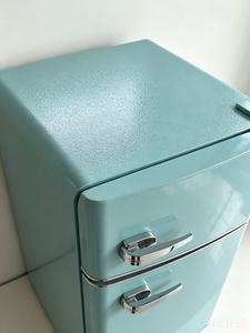 Nouveau réfrigérateur rétro à double porte 100L, mini-réfrigérateur avec congélateur supérieur, R600a, réfrigérateur compact vintage pour la maison, l'appartement, le dortoir - Product Image 3