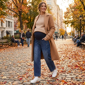 Jeans Premaman Chic a Gamba Larga in Denim Traspirante con Supporto Senza Cuciture, Stile Urbano Moderno per la Maternità - Product Image 2