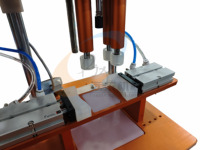 Machine de capsulage semi-automatique à 3 roues pour petits bouchons, échantillons cosmétiques, mini-bouteilles et produits d'essai
