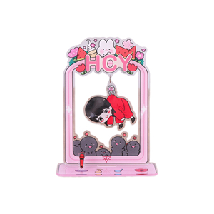 Exhibidor Acrílico Personalizado CCH con Diseño de Anime, Impresión Transparente con Borde Dorado - Product Image 5