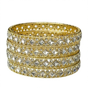 Bracelets tendance de haute qualité plaqués or 24 carats avec perles d'imitation, pour mariages et fêtes, prix de gros premium - Product Image 3