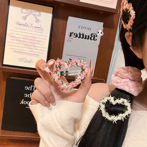 Barrettes à cheveux florales rose pêche style pastoral pour femmes, pinces à cheveux style frais printemps 2026, accessoires mignons en forme de requin - Product Image 3