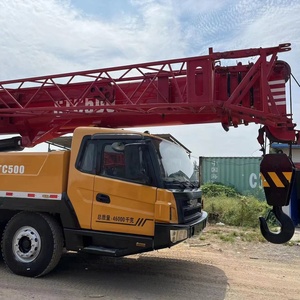 Grue sur camion SANY, capacité de levage de 50 tonnes, flèche rouge, châssis orange, modèle d'occasion - Product Image 6