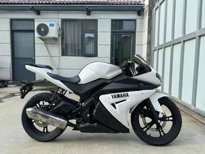 Sistema di Aspirazione dell'Aria a Forma di M Aerodinamico Ispirato alla <span class=keywords><strong>Moto</strong></span> da Corsa Yamaha YZF-R6 MotoGP con Sistema di Aspirazione Variabile YCC-I e Luce di Posizione a LED - Product Image 1