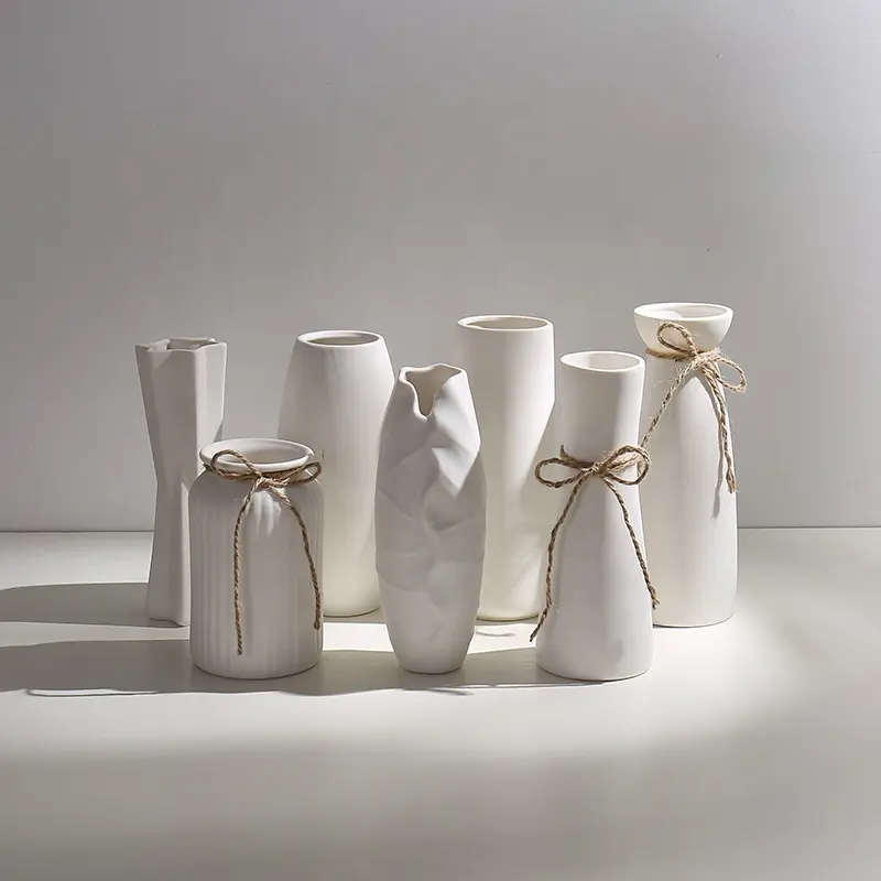Modern Luxury Vase For Home Decor Ceramic Minimalism Porcelain Flower Vase For Office Decoration