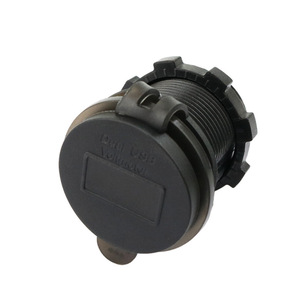 Cargador de coche con doble USB 4.2A 12V de carga rápida con medidor de voltaje para uso en vehículos - Product Image 3