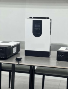 1.5-6.5kw 230V Pure Sinus Hybride Omvormer Mppt Off Grid Wifi Zonne-Energie Omvormer, Twee Jaar Garantie, Alleen Vervanging, Geen Reparatie - Product Image 5