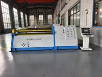 Machine à cintrer les tôles à quatre rouleaux 12*2500mm facile à utiliser