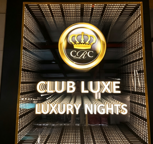 Boîte à lumière personnalisée à miroir infini, panneau LED RGB effet abysse pour bar, KTV, club, décoration murale, publicité commerciale - Product Image 1