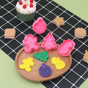 Hot Selling Christmas Cookie Mold Christmas Tree Snowman Gingerbread Man Shape Spring Mold Four-Piece Self Help