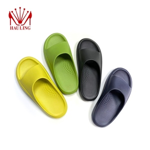 Sandalias modernas EVA Chunky Cloud Slides, pantuflas con logo personalizado, suela gruesa acolchada, para interiores y exteriores - Product Image 5