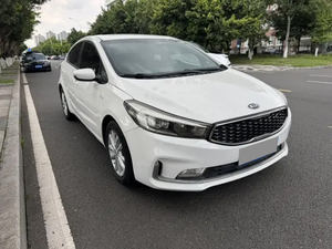 Kia K3 2016 1.5L CVT Edición Comfort y Premium, Auto Usado, Sedán Económico de Gasolina, Vehículo KIA de Gasolina - Product Image 2