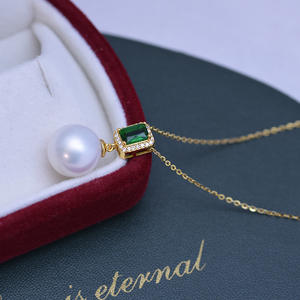 Pendentif en perle ronde blanche et violette d'eau douce de 11-12 mm pour femmes, collier en argent S925 avec une forte luminosité, défauts discrets, style simple - Product Image 3