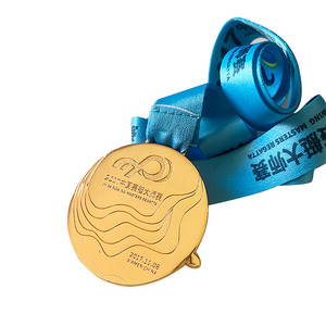 ป้ายเข็มกลัดเคลือบด้านสีทองนูนลาย 3 มิติ ปี 2024 แบบสร้างสรรค์  วัสดุสแตนเลสและทองเหลือง  ของที่ระลึกธีมแฟชั่น  ผลิตตามสั่ง - Product Image 5