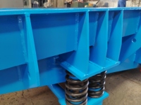 GuoFeng Großkapazitäts-GZ Elektromagnetischer Kleiner Rotierender Vibrations-Förderer mit Motor 30-600t/h für Sand