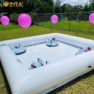 Aire de jeux gonflable Joy2fun pour voitures tamponneuses, en PVC blanc et noir, idéale pour les fêtes d'enfants et les événements publics - Product Image 3