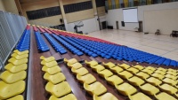 Tribune mobile télescopique électrique personnalisée, sièges creux moulés par soufflage, pour arène sportive extérieure
