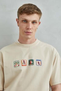 Camiseta Unisex Imperio Shop, 100% Algodón, Cuello Redondo, Manga Corta, Transpirable, Largo Regular, Color Beige, Diseño de Loros y Palmeras, para Hombre - Product Image 2