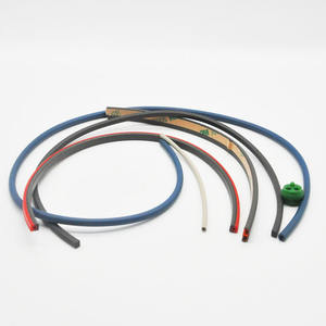 تصنيع المصنع أنبوب بثق مصبوب عالي الدقة من النيكل-الكربون خرطوم مطاطي موصل أنبوب مطاطي صغير - Product Image 1