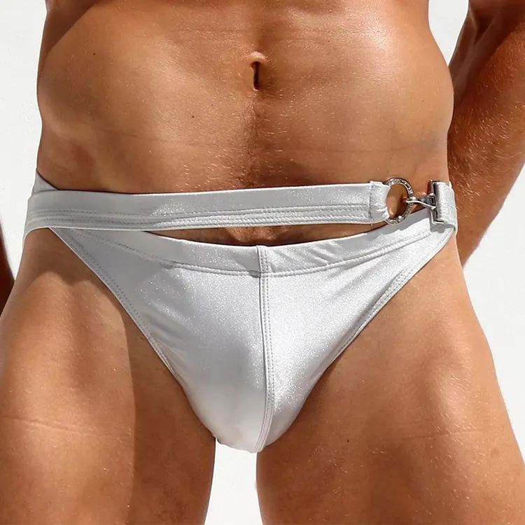 OEM hizmeti 2023 yeni tasarım rahat özel mayo erkekler parlak gümüş toka Bikini mayo erkekler yüzmek külot