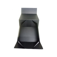 Boîte magnétique pliable de conception personnalisée de luxe Emballage cadeau de produit cosmétique en papier noir en matériaux recyclés pliable pour chaussettes