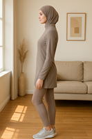 Ensemble de vêtements de sport d'inspiration musulmane : Robe tunique à manches longues et leggings avec hijab en mousseline assorti