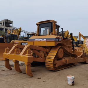 Bulldozer sur chenilles CAT D8R d'occasion, contrôle qualité strict, prix avantageux, bon état de fonctionnement, à vendre - Product Image 1