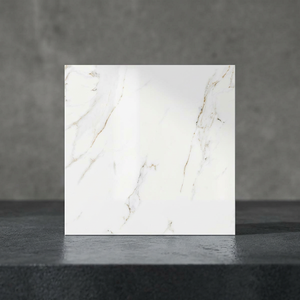 กระเบื้องพอร์ซเลนเคลือบเงา Arctic White Carrara ขนาด 24x24 นิ้ว หนา 8 มม. ลายหินอ่อนขัดเงา คุณภาพพรีเมียมสำหรับปูพื้น - Product Image 4