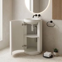 Meuble de salle de bain moderne sur pied avec vasque en céramique, design incurvé cannelé, étagères de rangement ouvertes, mobilier d'hôtel sur mesure