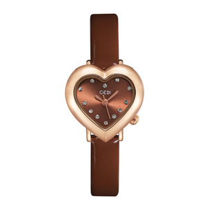 Reloj de Cuarzo Creativo para Mujer, con Forma de Corazón, Estilo Estudiantil, de Cuero, Resistente al Agua - Product Image 4