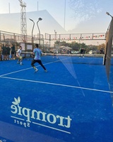 Baleine Sports Mobile Padel Court de tennis Système d'installation pour une personne Gain de temps Conception pour les petites entreprises