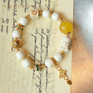 Pulsera de Cuentas Talladas en Ámbar Blanco al por Mayor, Joyería Elástica Hecha a Mano para Mujer, Fabricación Personalizada OEM - Product Image 4