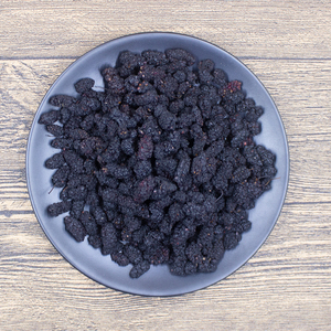 Teh Detoks Buah Mulberry Organik Beku yang Lezat, Mulberry Segar dalam Air Sang Shen